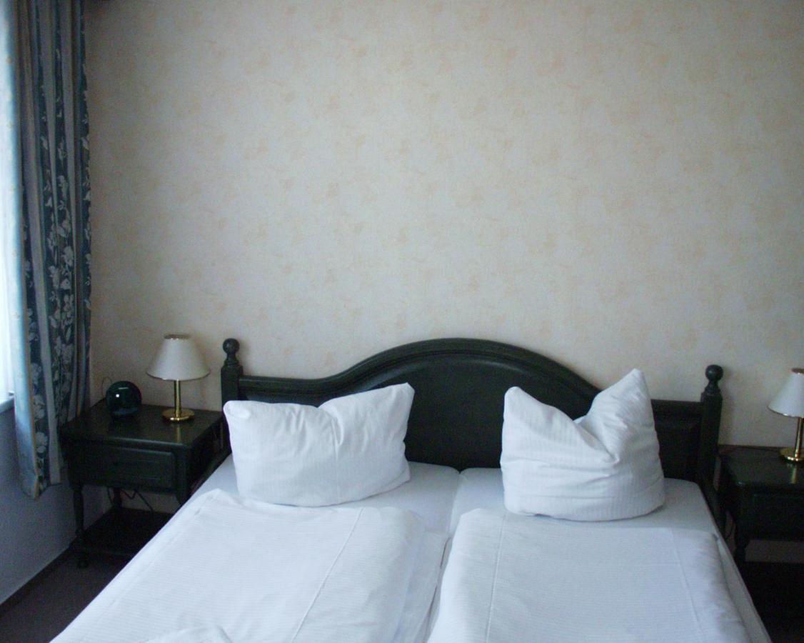Restaurant Und Pension Zur Nassen Ecke Wittenbeck ภายนอก รูปภาพ
