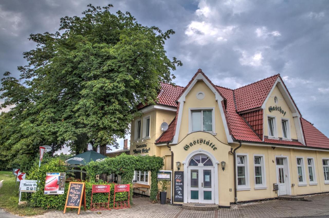 Restaurant Und Pension Zur Nassen Ecke Wittenbeck ภายนอก รูปภาพ